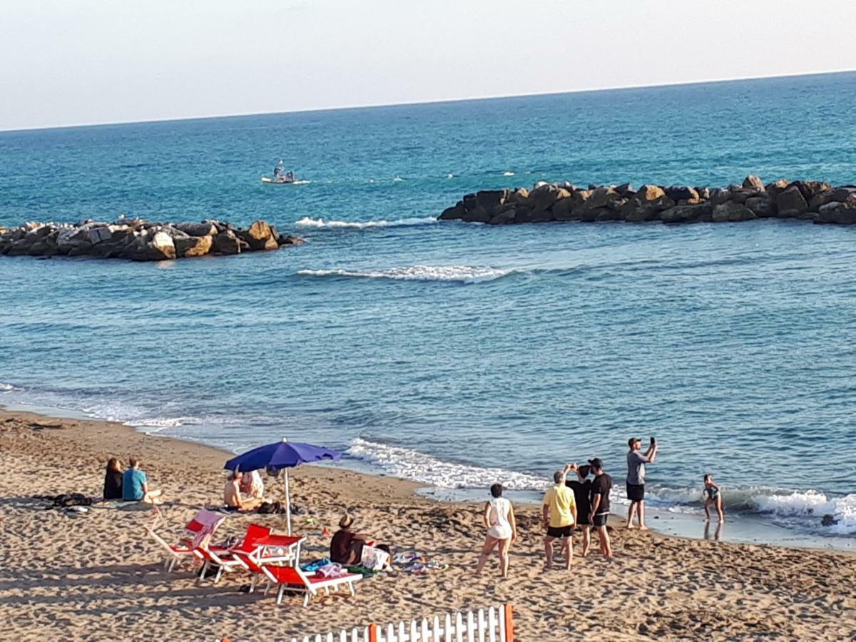 Appartamenti Enrica Moneglia Dış mekan fotoğraf